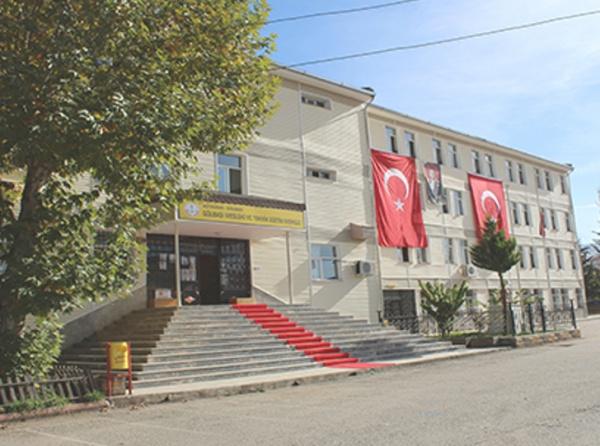 Gölbaşı Mesleki ve Teknik Anadolu Lisesi Fotoğrafı